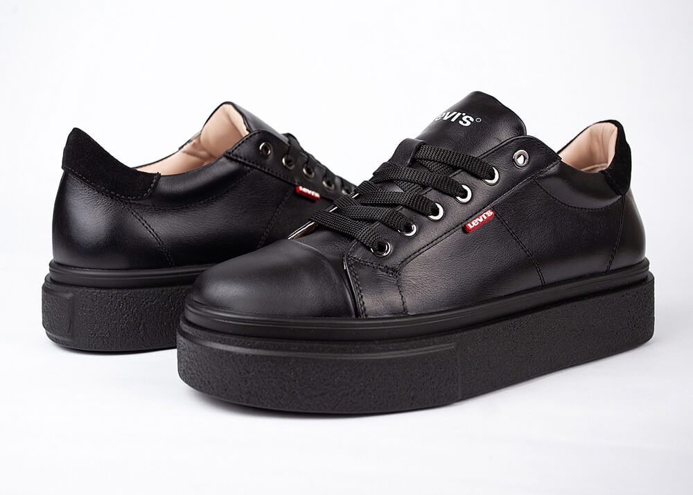 Жіночі кросівки Levi&rsquo;s Black &mdash; фото 3